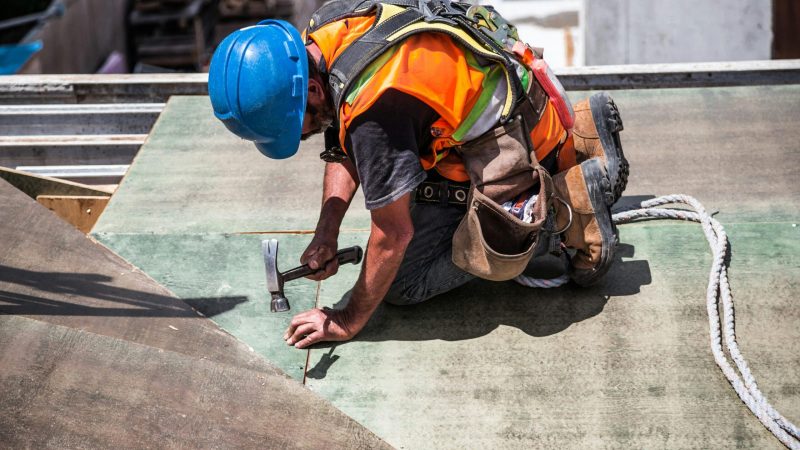 How to Install Commercial Roofing: A Step-by-Step Guide for Business Owners
